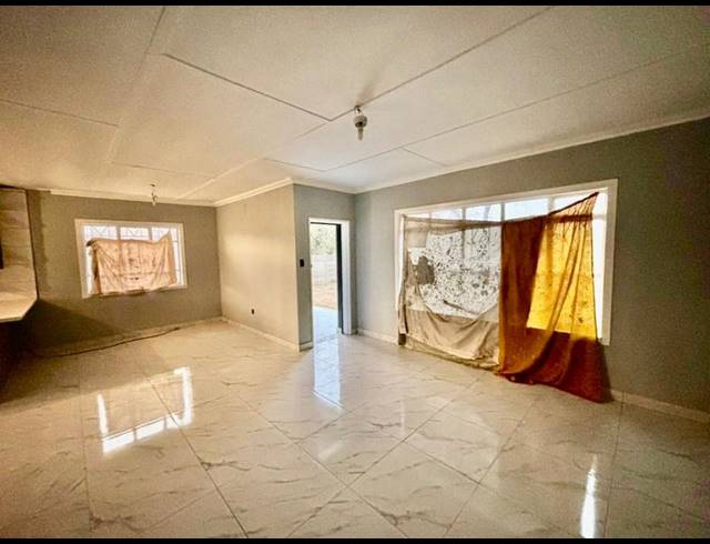 3 BEDROOM HOUSE FOR SALE IN VANDERBIJLPARK CW 6